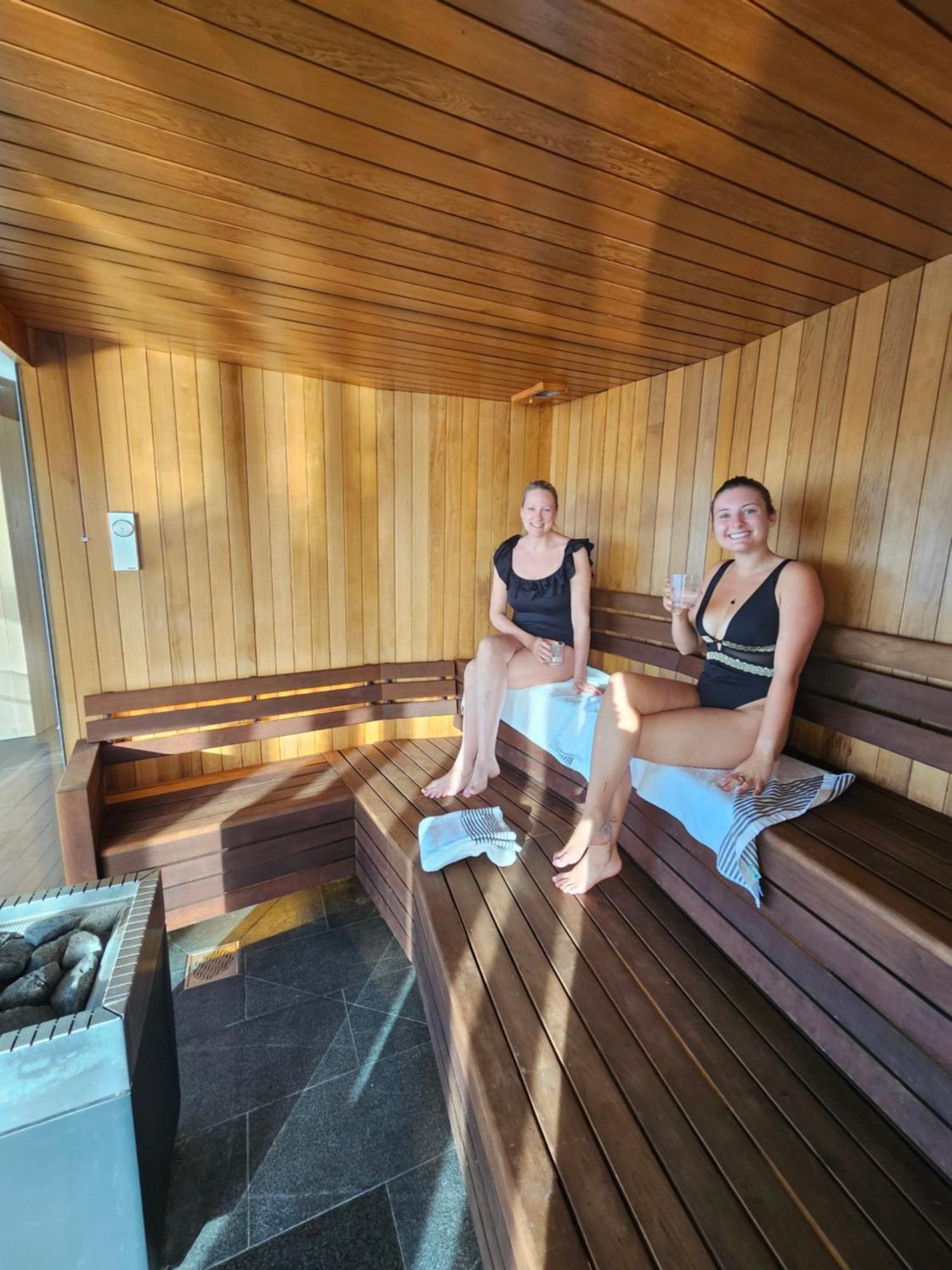 Forest Capsule Uddevalla Luaran gambar